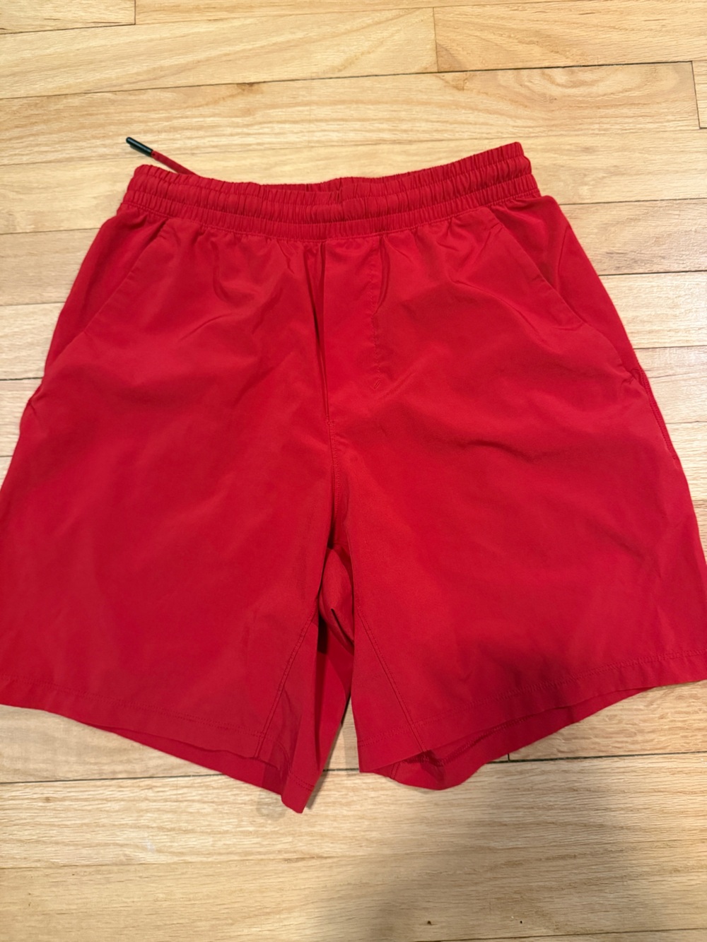 Lululemon men’s red shorts